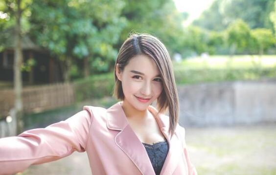 肩膀比较宽 肩宽的女生如何穿衣服？