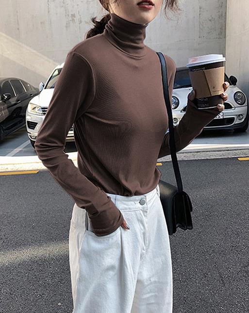 女士阔腿裤是最能藏拙补短的单品之一 女士阔腿裤配什么上衣？