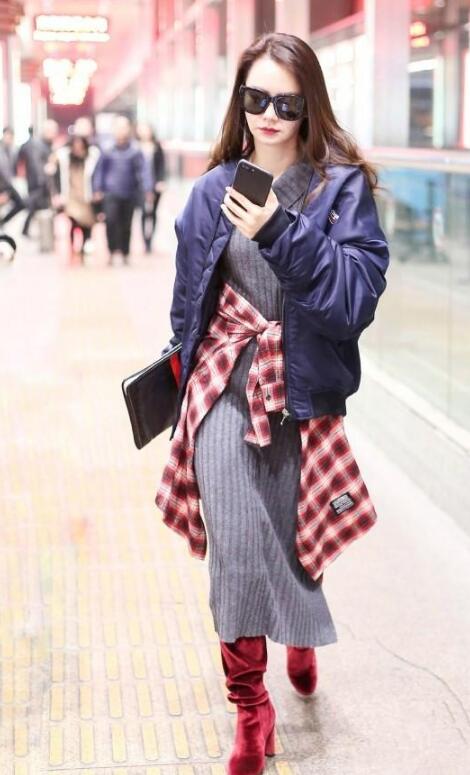 在冷空气越来越强的时候 羽绒服和裙子怎么搭配好看？