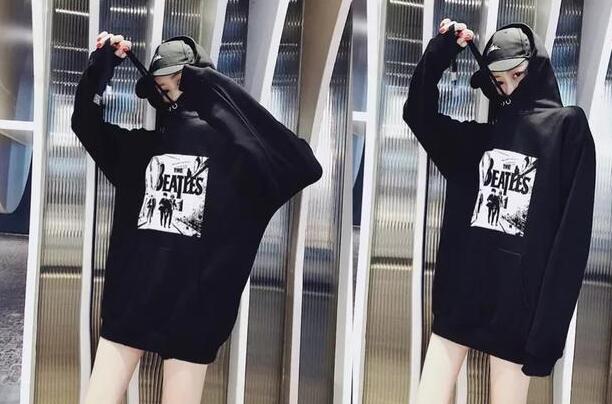 在整个服装大类中 秋季卫衣怎么搭配