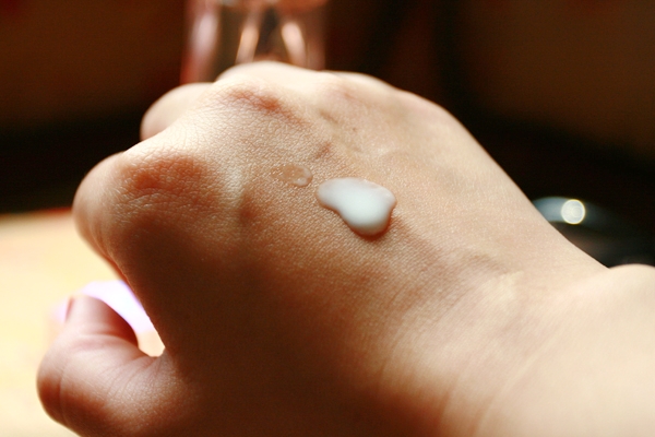自然堂水乳使用心得 自然堂乳液好用吗？