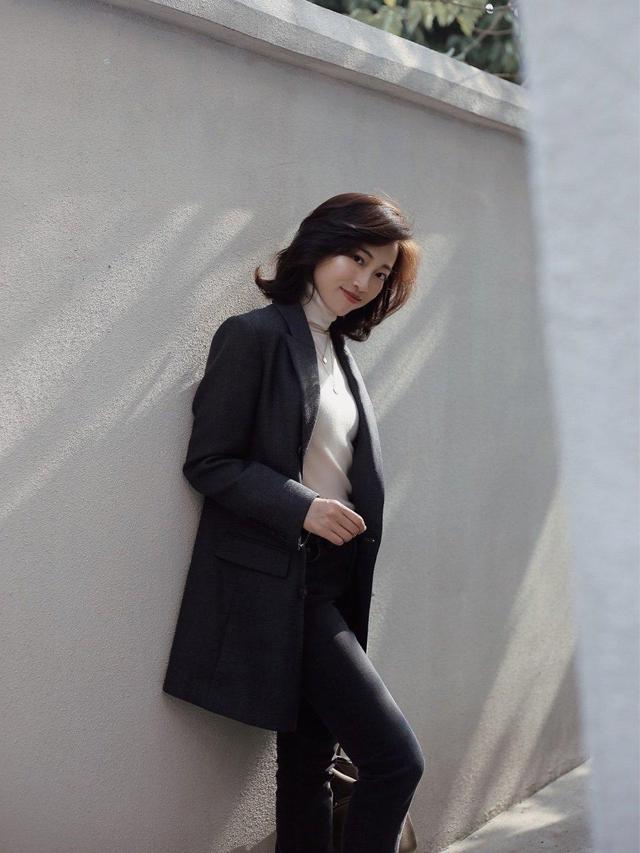 冬季大衣的价格昂贵 职场女性穿什么大衣 怎么搭配好看？