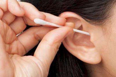 棉签掏耳朵的危害 3个恶果可能会颅内感染