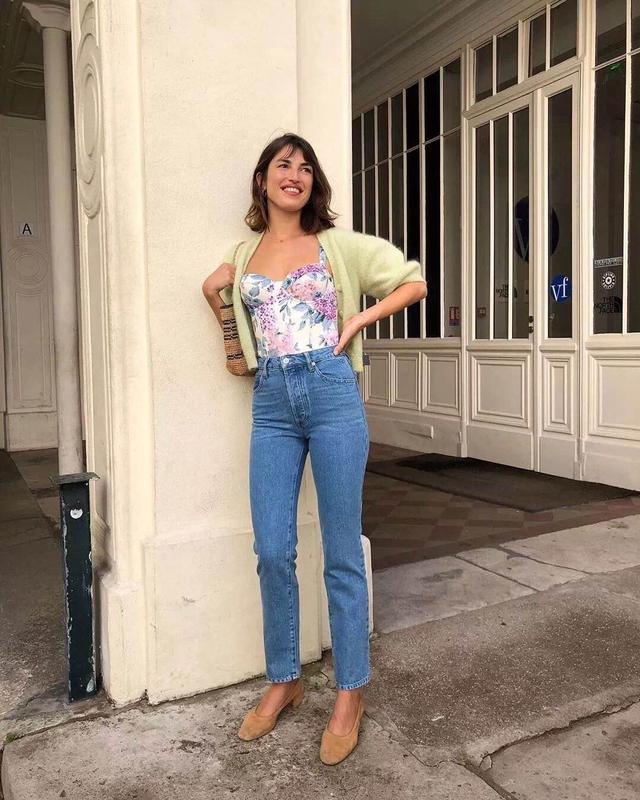 奶奶衫是早春常见的单品 奶奶衫搭配裤子图片女