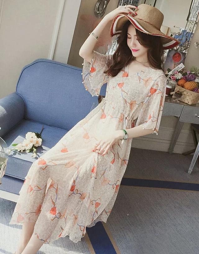想要做个仙女或者女神 碎花裙怎么搭配好看？有什么流行款式