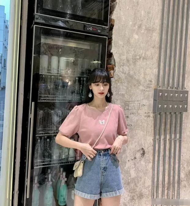 夏季 t恤下面配什么裤子和裙子好看
