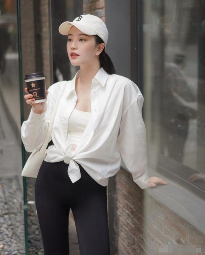 释放生活的压力 女生运动风搭配技巧图片