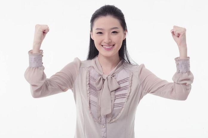 我觉得要想女生穿衣服好看 怎么穿衣服才好看女生