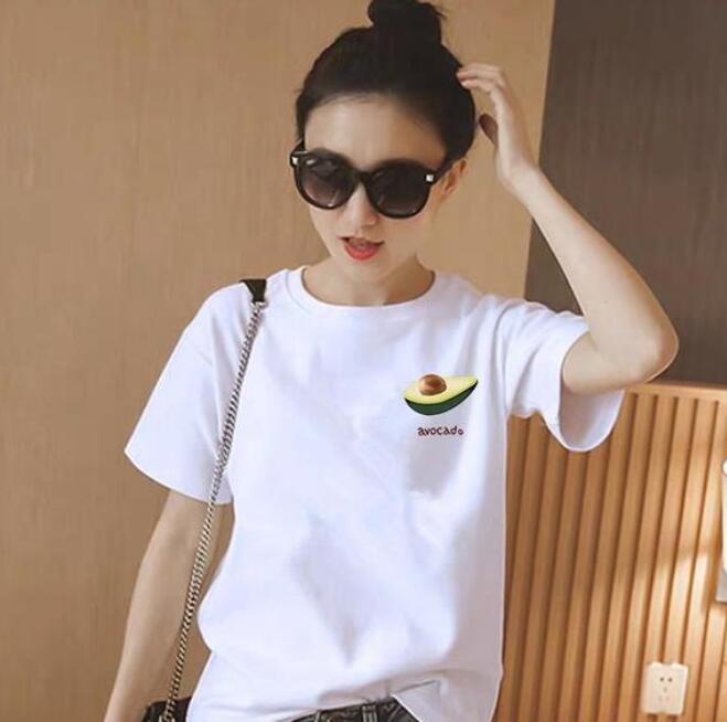 T桖对于女性来说可以有三中选择 女生穿什么t恤好看？