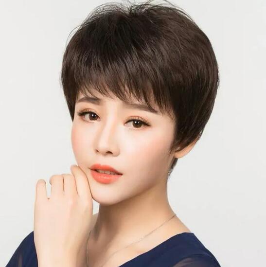 50岁的女人圆脸 50岁的女人圆脸适合什么发型