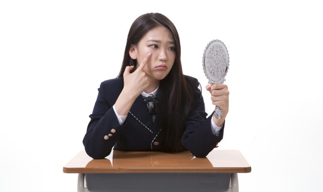 如何改善皮肤暗黄 皮肤黄怎么调理变白
