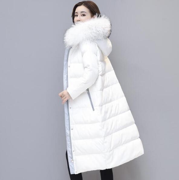 想买到实惠好用的羽绒服 羽绒服哪个牌子的性价比高？