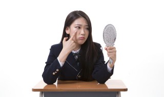 关于痘痘的心情说说 长痘痘的朋友圈说说