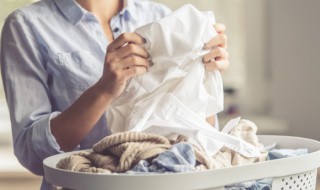 简单小妙招解决白衣服发黄问题 白色衣服发黄清洗小妙招