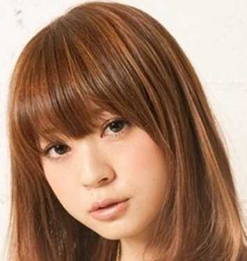清爽甜美的韩式花苞头扎法 打造甜美小公主