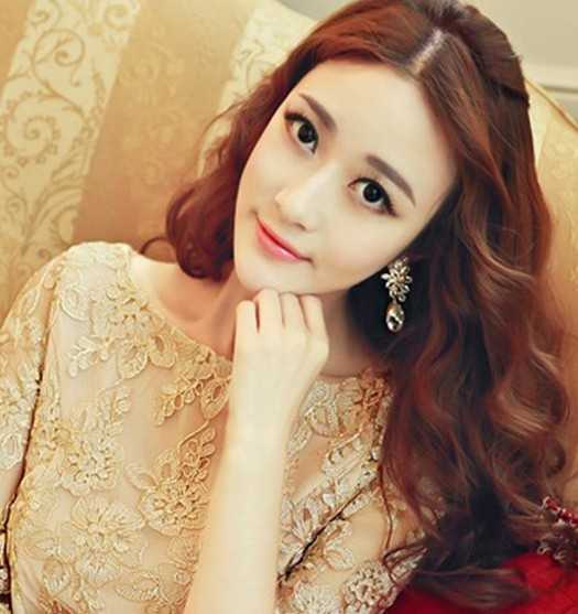 短发小蛋卷卷发发型图片女 优雅、清爽大波浪蛋卷头女生发型