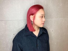 厌倦发色一成不变？大胆创新的高彩度红粉缪思发色是你最佳选择