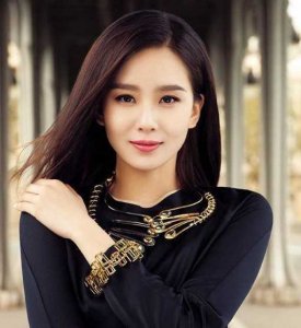 修饰你的脸型 甜美范女生瘦脸发型设计图片