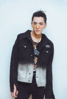吴亦凡菠萝头造型 帅气时尚的型男发型
