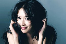 大宽额女孩子烫哪些头发漂亮 女孩子最佳款的卷烫发图片