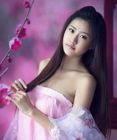 脸大的头大的人适合梳什么发型 脸大的人适合什