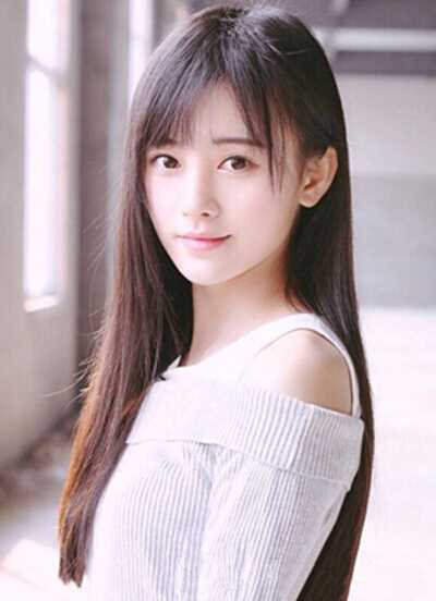 长发发型直发气质图片 五款清爽柔美长直发发型图片精选