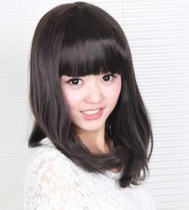 修脸利器 流行女生内扣梨花头发型