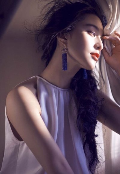范冰冰刘亦菲也爱麻花辫 当红女明星演绎清新麻