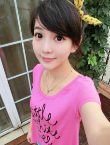 尽显小女生甜美的齐刘海与斜刘海发型图片