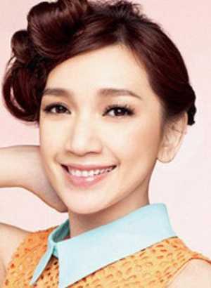 韩式盘发造型教程 韩式女生盘发发型呈现优雅美
