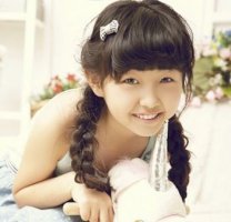 小学生最精神时尚的发型 14岁小学女孩子活泼可爱发型
