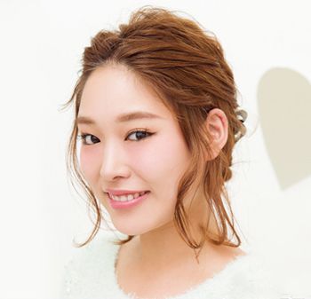 方脸适合什么盘头发型 方脸女生盘发教程