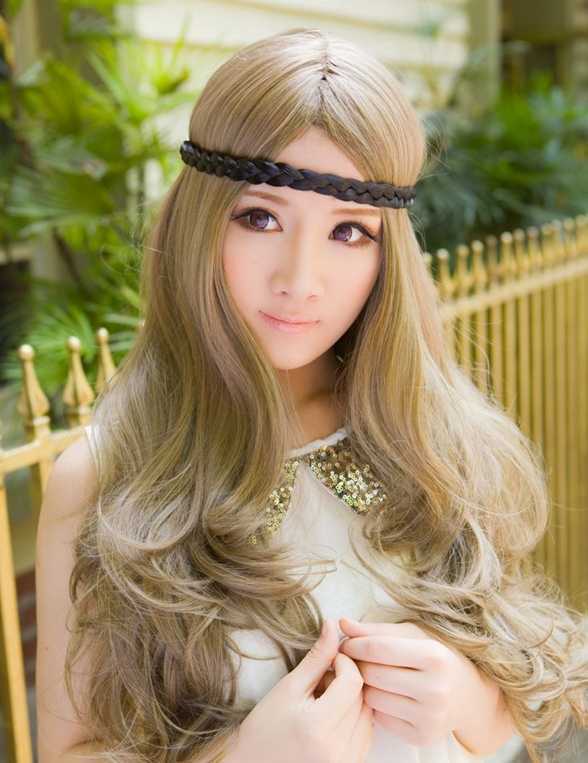 平分靓女展示唯美卷发图片