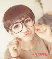 女生蘑菇头短发发型图片 发质硬可以留蘑菇头吗