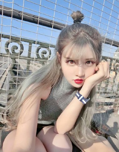 圆脸梳什么样的发型 圆脸女孩梳什么公主头
