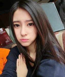 让你在夏季美美的女士长发发型设计效果图