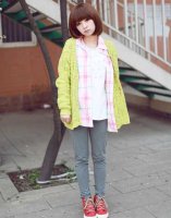 齐刘海内扣2022靓女烫发型 告别脸型问题