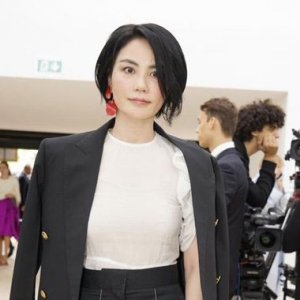 王菲重返18岁？ 骨灰级女神全靠LOB头减龄