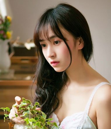 圆脸有婴儿肥的脸型适合什么发型 女孩圆脸梳什么发型好看