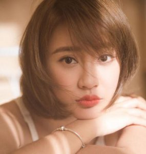 清新好看的韩式马尾辫扎发教程 如何扎阳光漂亮