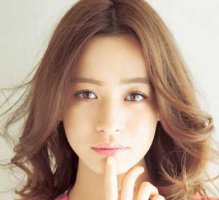 小脸女生最合适什么发型 推荐梨花头最完美