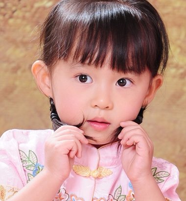 学生头女生怎么扎辫子 小女生扎发的方法
