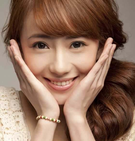 好看的斜刘海发型图片女 最显甜美的女生斜刘海发型图