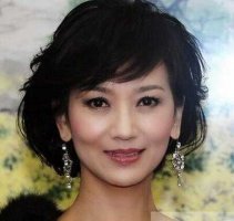 中年女人圆脸什么发型好看 最合适圆脸中年女性的发型图片