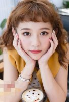 窄额头长脸女生适合发型 弄出潮流款式的卷发发型
