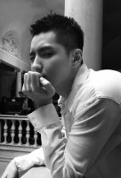 大宽脸男生剪短碎发造型图 额头高男生短头发大全
