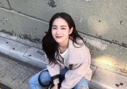 脸型太小头发又多什么发型更适合 小脸女生软萌发型一秒拯救多发量