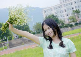 脸宽的女生适合什么发型 找对宽脸特征从此修颜像反手一般容易