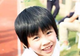 小学男生都在剪什么样的发型 小学生发型大批量做流行款