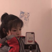 发型分享「短发女生的半扎马尾来了！」